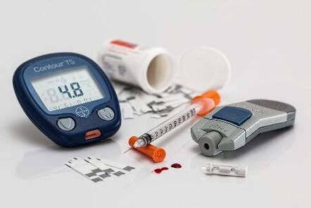 Diabetes erfordert Insulininjektionen und eine tägliche Blutzuckerkontrolle
